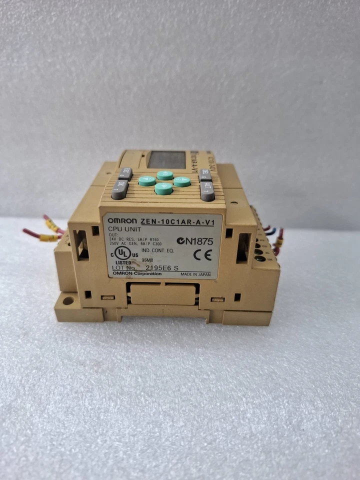 OMRON CPU UNIT ZEN-10C1AR-A-V1 ZEN10C1ARAV1 (DISPLAY VISIBLE LITTLE LOW )